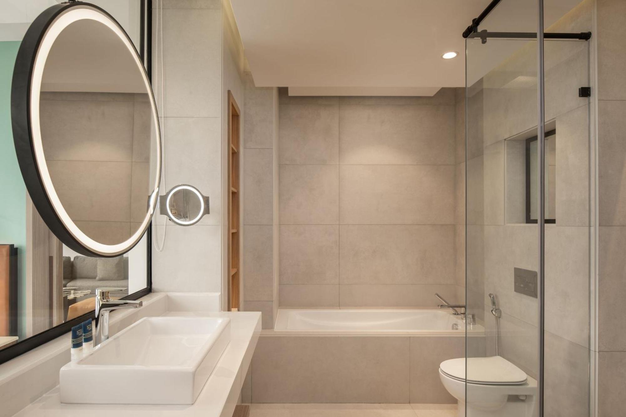 Four Points By Sheraton Kampala Bagian luar foto