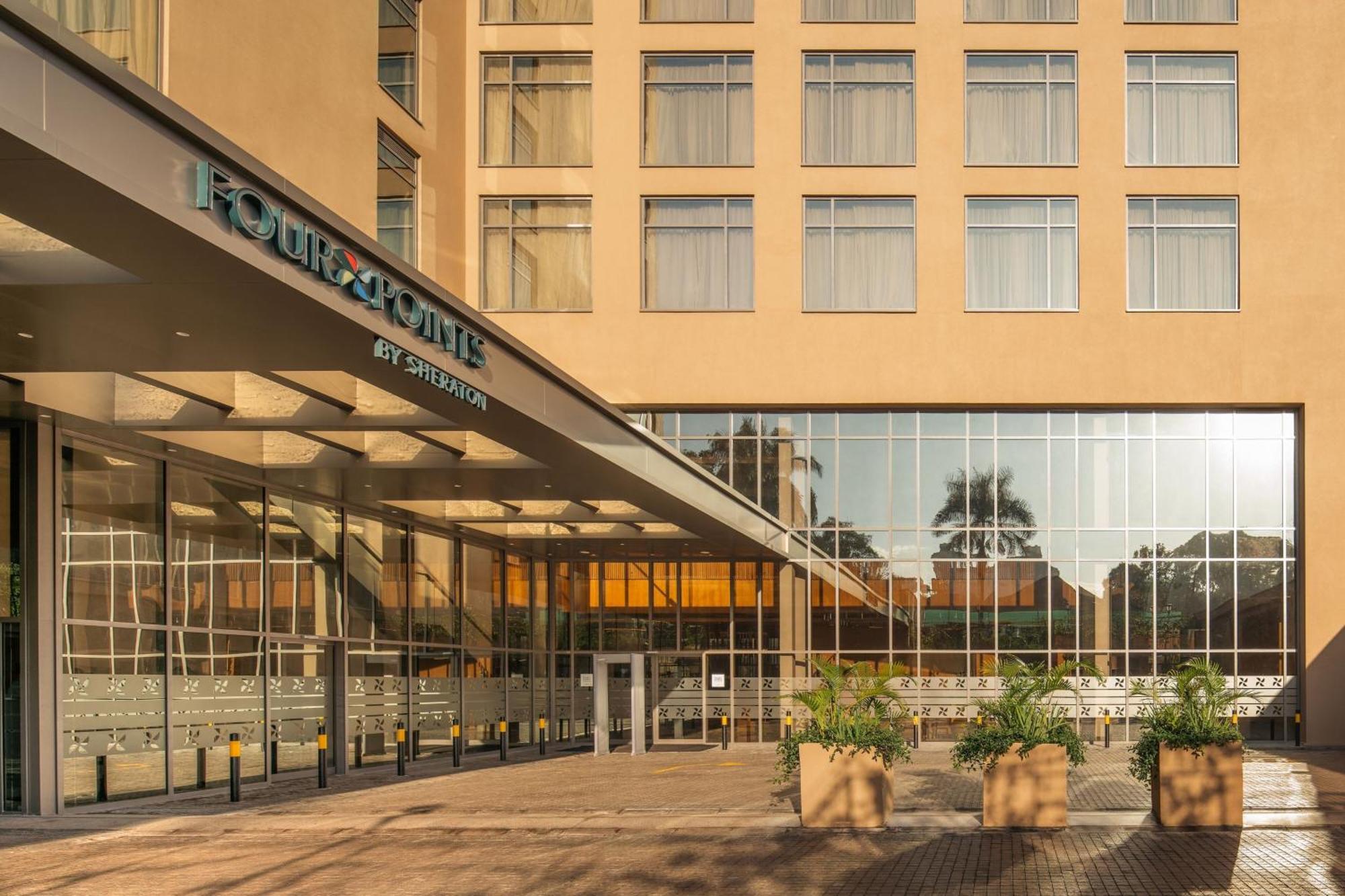 Four Points By Sheraton Kampala Bagian luar foto
